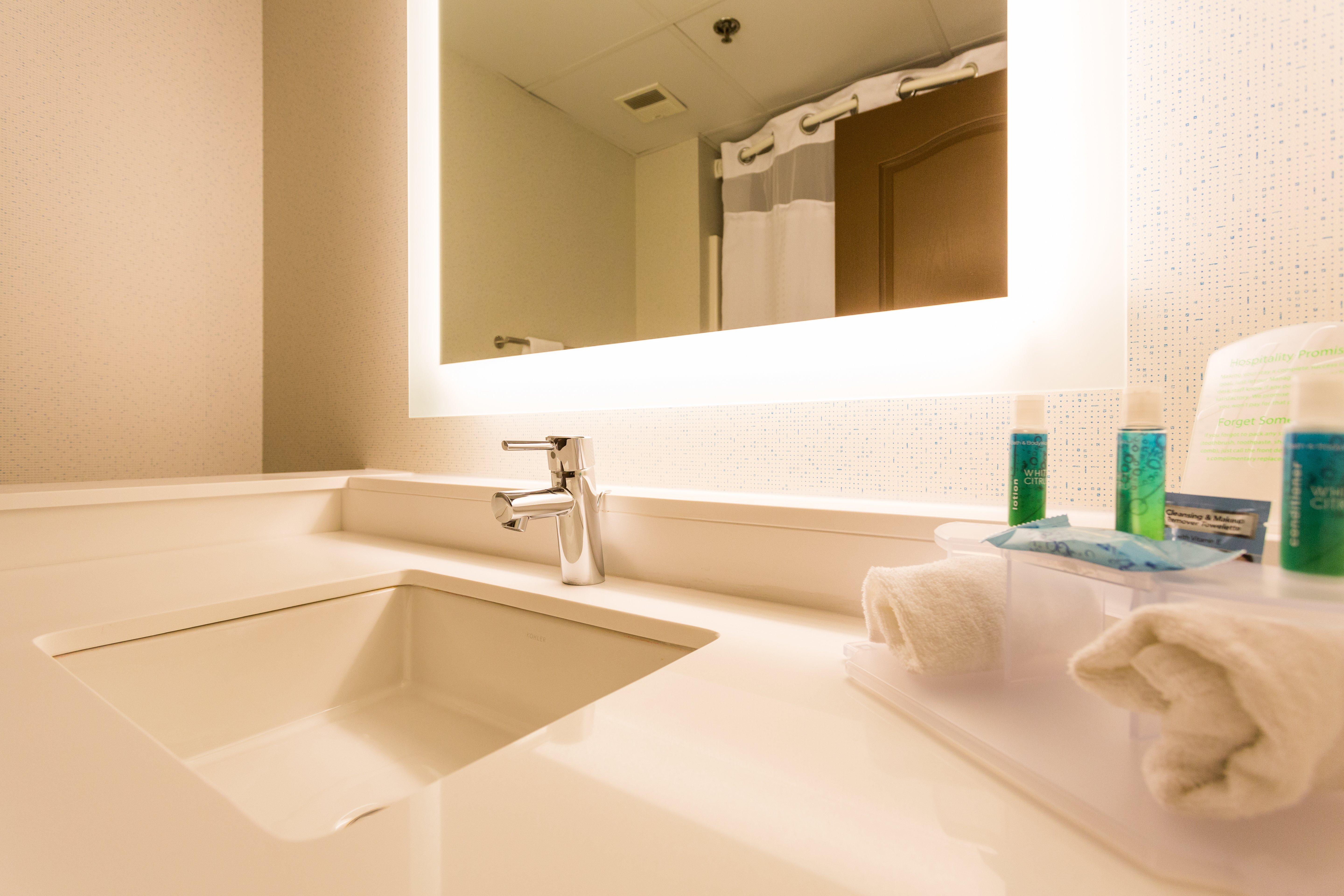 Holiday Inn Express Hotel & Suites Reading By Ihg Bagian luar foto