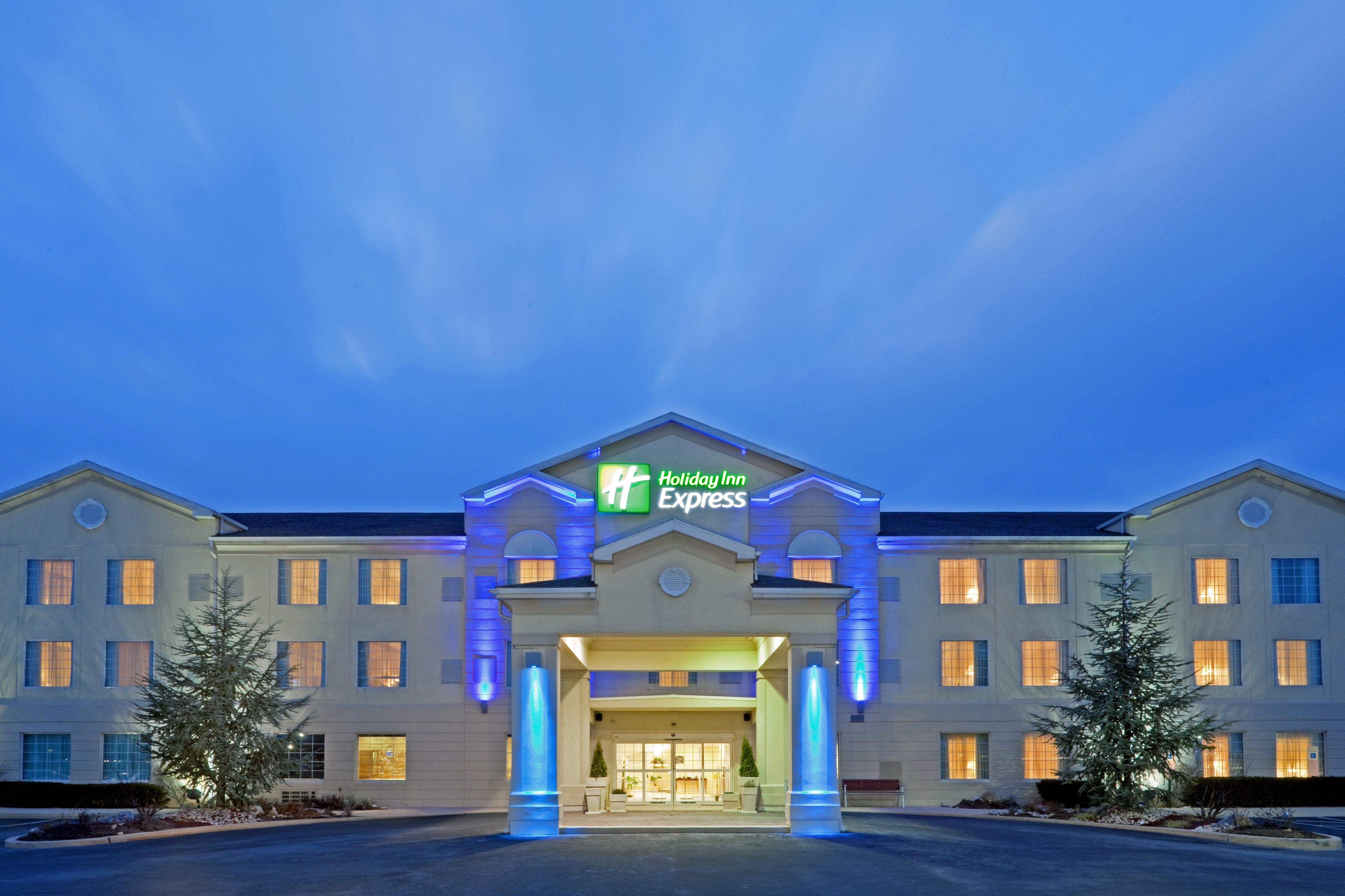 Holiday Inn Express Hotel & Suites Reading By Ihg Bagian luar foto