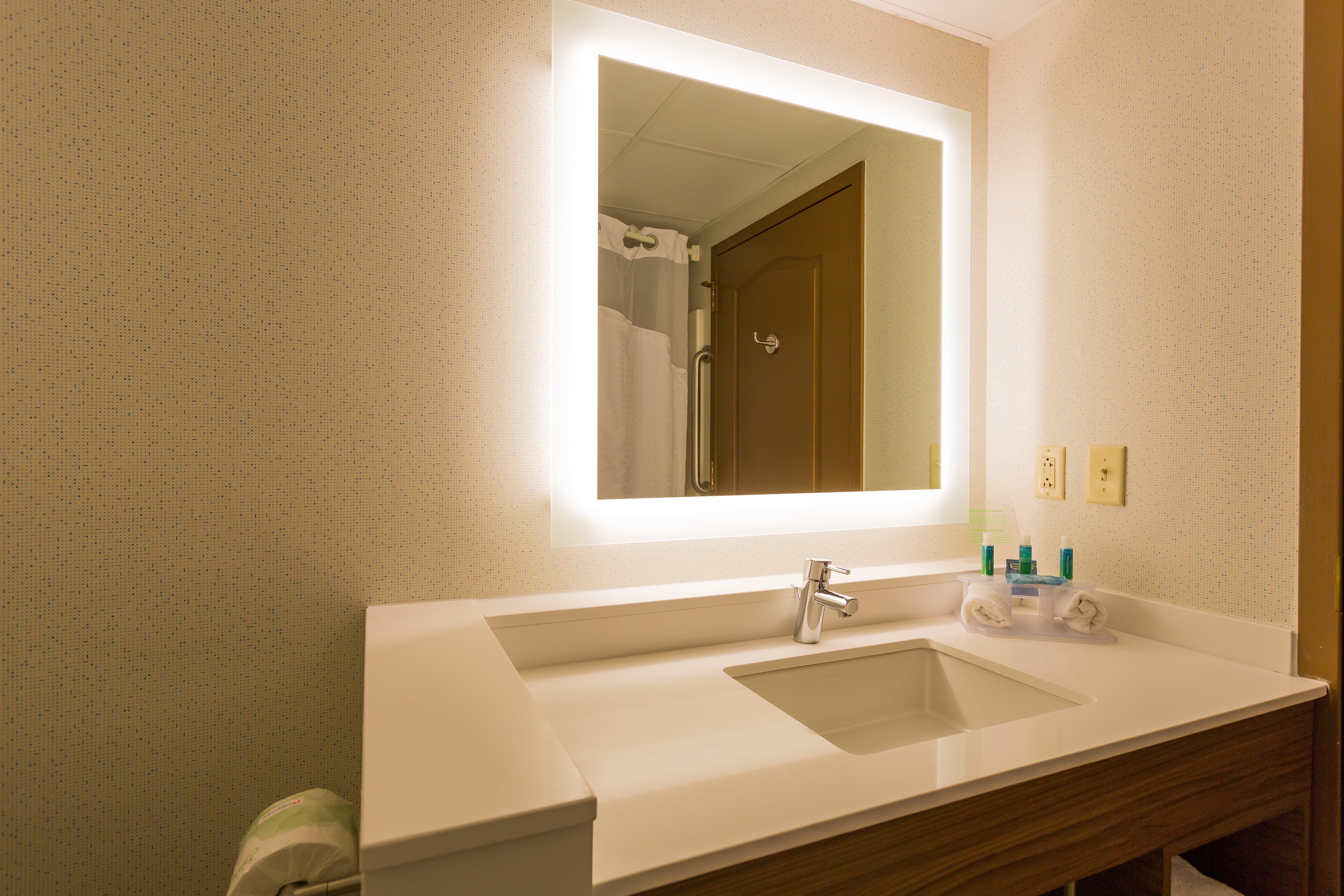 Holiday Inn Express Hotel & Suites Reading By Ihg Bagian luar foto