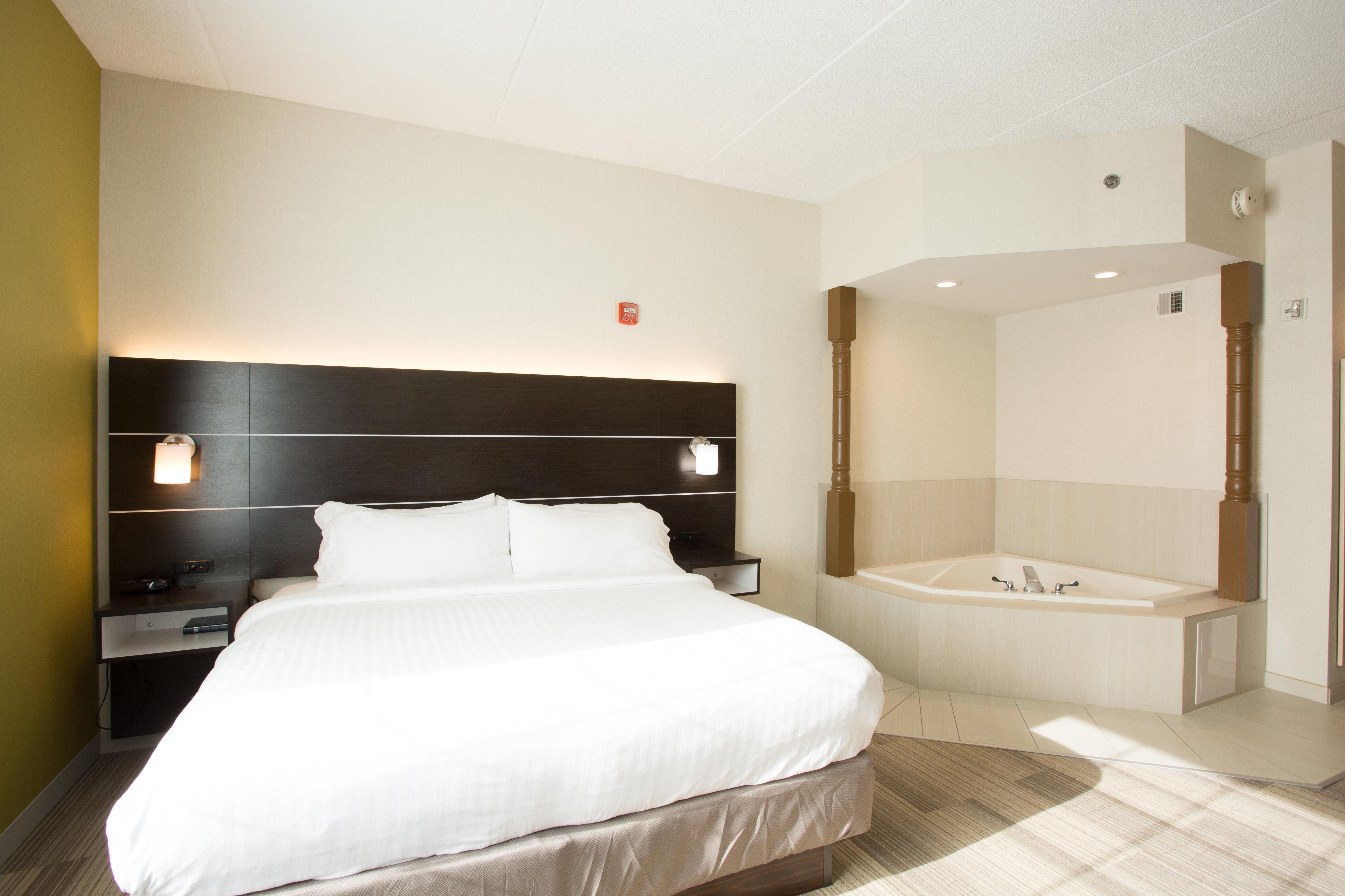 Holiday Inn Express Hotel & Suites Reading By Ihg Bagian luar foto