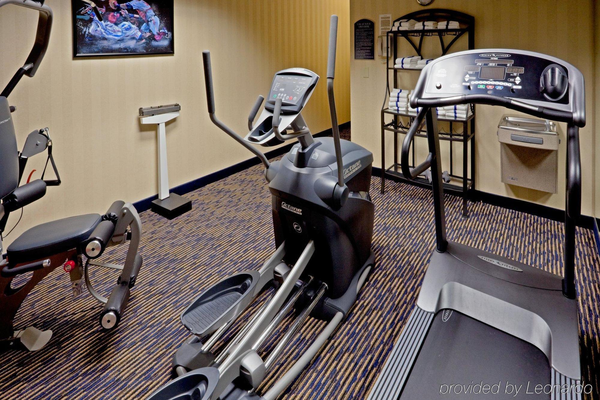 Holiday Inn Express Hotel & Suites Reading By Ihg Bagian luar foto