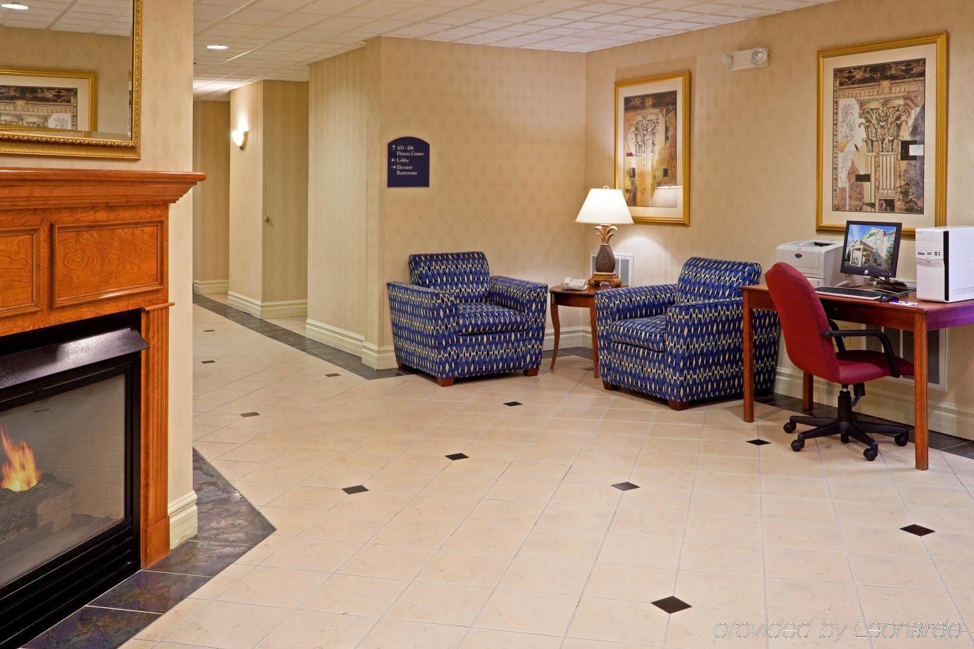 Holiday Inn Express Hotel & Suites Reading By Ihg Bagian luar foto