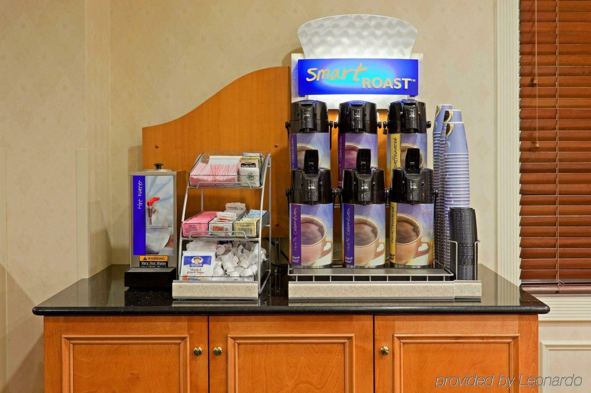 Holiday Inn Express Hotel & Suites Reading By Ihg Bagian luar foto
